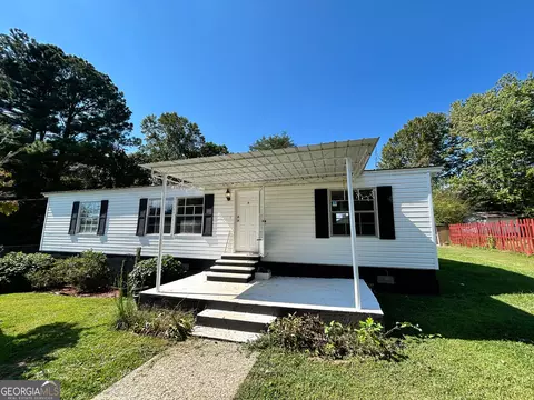 5019 Dickshill Pkwy, Mount Airy, GA 30563