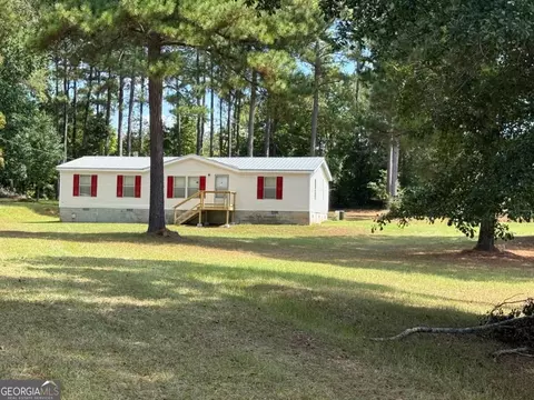 164 Edgewater Dr, Eatonton, GA 31024