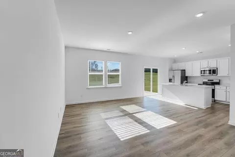 Living - 25 Gulfstream Dr, Lagrange, GA 30241 photo 1 of 1