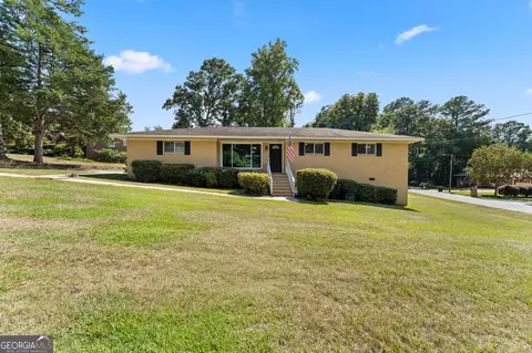202 Woodland Dr, Warner Robins, GA 31088