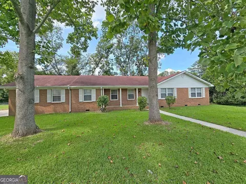3860 Camellia Dr, Valdosta, GA 31605