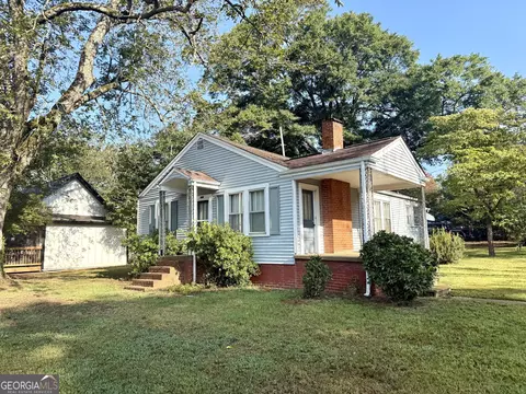 Exterior - 2402 N Broad St, Commerce, GA 30529 photo 1 of 3