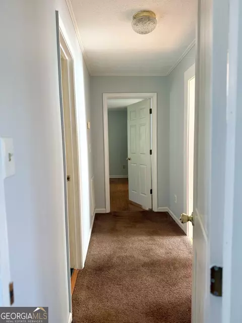 Entry Way - 2402 N Broad St, Commerce, GA 30529 photo 1 of 2