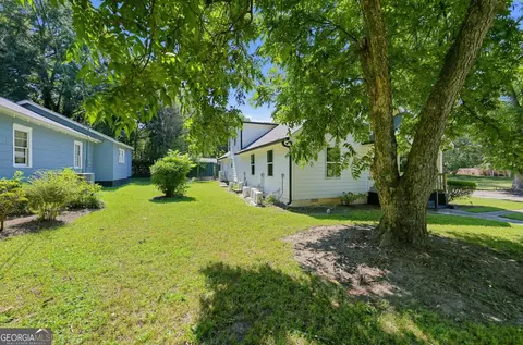 Exterior - 134 E 5th St, Monroe, GA 30655 photo 4 of 7