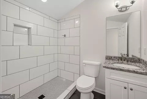 Bath - 134 E 5th St, Monroe, GA 30655 photo 1 of 5