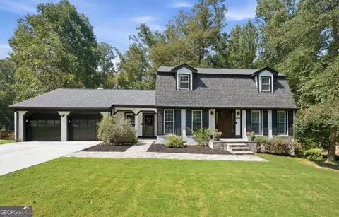 2458 Fontainebleau Dr, Atlanta, GA 30360