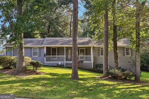 3256 Village Glen Trl, Snellville, GA 30039