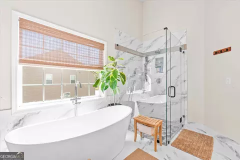 Bath - 410 Wynfield Dr, Tyrone, GA 30290 photo 3 of 8