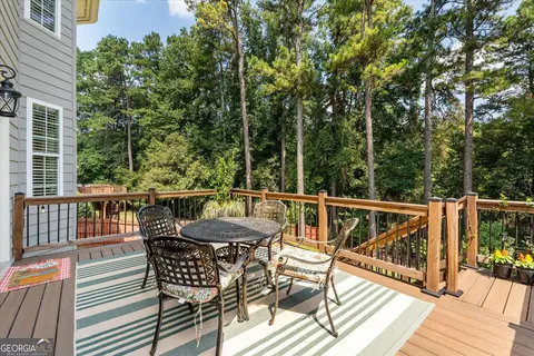 Exterior - 410 Wynfield Dr, Tyrone, GA 30290 photo 4 of 19