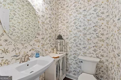 Bath - 410 Wynfield Dr, Tyrone, GA 30290 photo 1 of 8