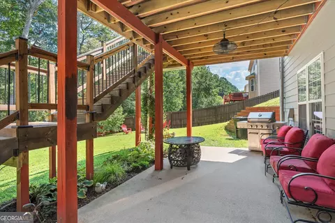 Exterior - 410 Wynfield Dr, Tyrone, GA 30290 photo 6 of 19