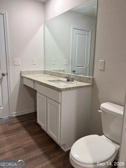 Bath - 579 Meadows Farm Dr, Monroe, GA 30655 photo 3 of 4