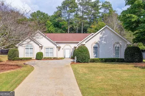 7135 Hunters Trace Dr, Cumming, GA 30028