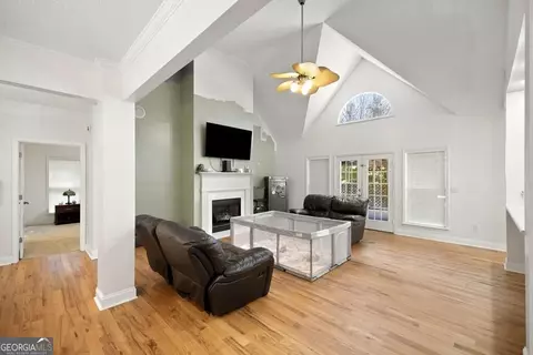 Living - 207 Crestview Trce, Gray, GA 31032 photo 3 of 3