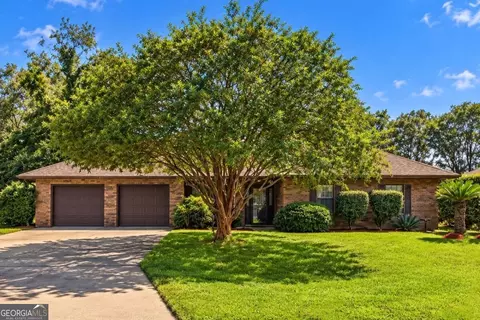 149 Lake View Cir, Brunswick, GA 31525