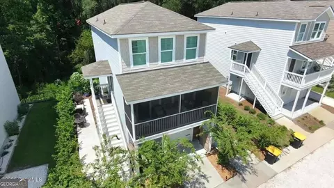 138 Mohr Dr, Darien, GA 31305