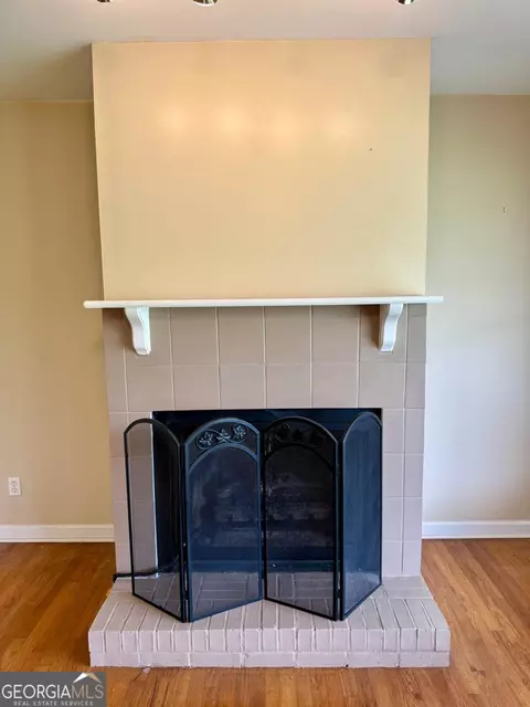 Living - 506 E 26th Ave, Cordele, GA 31015 photo 3 of 4