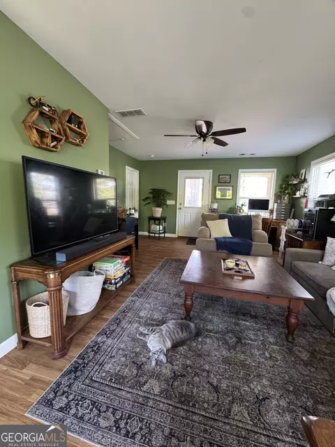 Living - 613 Chambers Rd, Commerce, GA 30530 photo 3 of 3