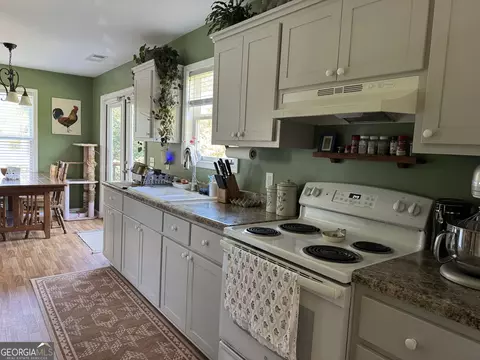 Kitchen - 613 Chambers Rd, Commerce, GA 30530 photo 1 of 3