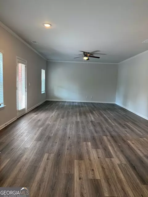 Living - 120 Hampton Way, Macon, GA 31220 photo 1 of 1