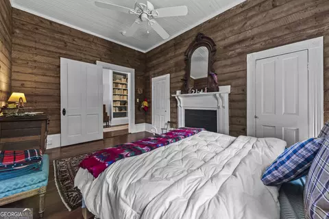Bedroom - 215 E Dixie Hwy, Rutledge, GA 30663 photo 9 of 10
