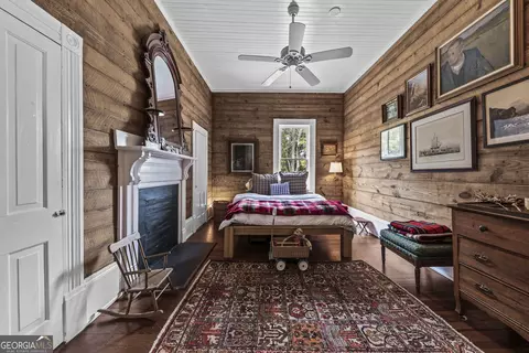 Bedroom - 215 E Dixie Hwy, Rutledge, GA 30663 photo 7 of 10