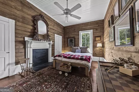 Bedroom - 215 E Dixie Hwy, Rutledge, GA 30663 photo 10 of 10