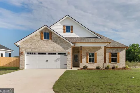130 Early Dr, Byron, GA 31008