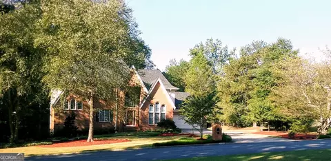 1341 Lakeshore Dr, Snellville, GA 30078
