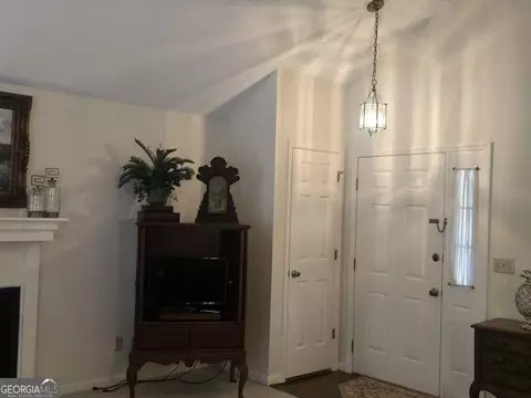 Entry Way - 206 Echo Ln, Warner Robins, GA 31088 photo 1 of 1