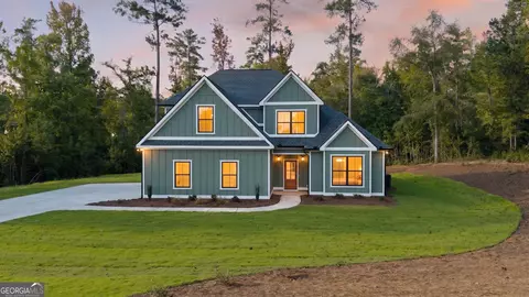 21 Peninsula Dr, Monticello, GA 31064