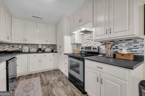 Kitchen - 1168 Rosedale St, Toccoa, GA 30577 photo 1 of 1