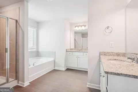 Bath - 5832 Maddox Rd, Morrow, GA 30260 photo 2 of 2