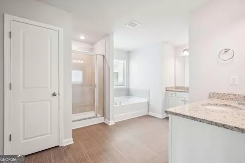 Entry Way - 5832 Maddox Rd, Morrow, GA 30260 photo 7 of 13