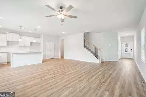 Entry Way - 5832 Maddox Rd, Morrow, GA 30260 photo 2 of 13