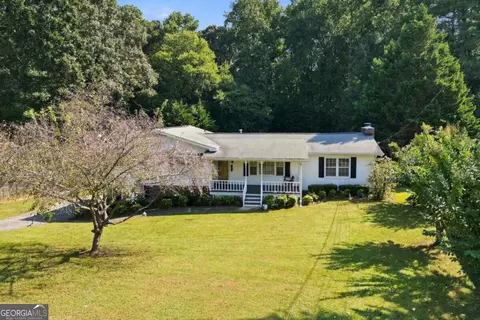 218 King Arthur Dr, Woodstock, GA 30189