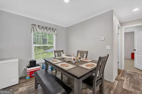 Dining - 3930 Bartley Rd, West Point, GA 31833 photo 1 of 1