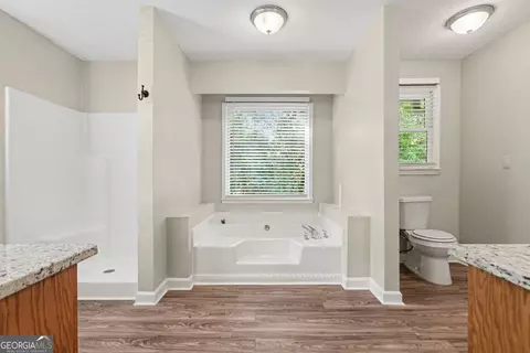 Bath - 8953 E Carroll Rd, Winston, GA 30187 photo 1 of 3