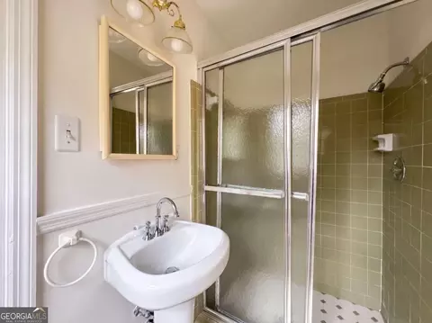Bath - 2186 Ingram Rd, Duluth, GA 30096 photo 3 of 4