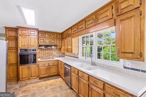 Kitchen - 2186 Ingram Rd, Duluth, GA 30096 photo 1 of 2