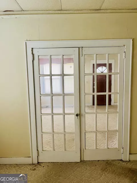 Entry Way - 6 N Spring St, Claxton, GA 30417 photo 2 of 2