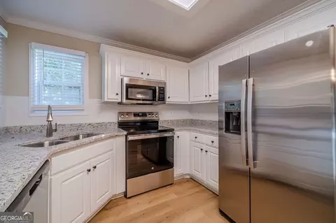 Kitchen - 1825 River Run Rd, Monroe, GA 30656 photo 3 of 3