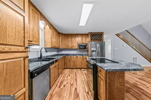 Kitchen - 2722 Stone Dr, Comer, GA 30629 photo 2 of 4