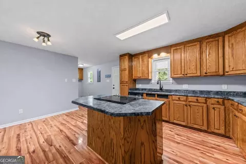 Kitchen - 2722 Stone Dr, Comer, GA 30629 photo 3 of 4