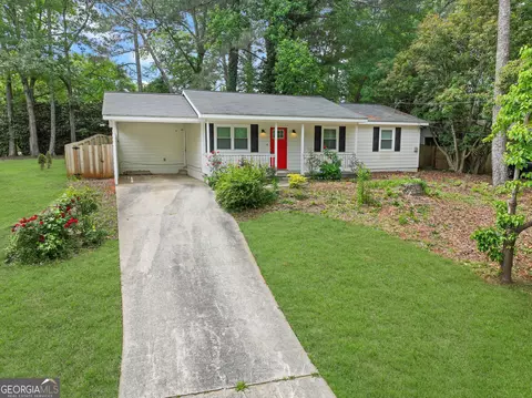 675 Lakeridge Dr, Conyers, GA 30094