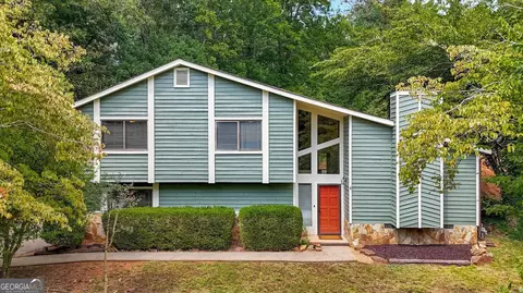 6565 Oakwood Dr, Douglasville, GA 30135