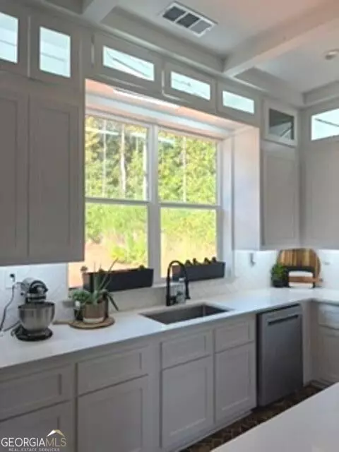 Kitchen - 6327 Jefferson Rd, Commerce, GA 30529 photo 2 of 2