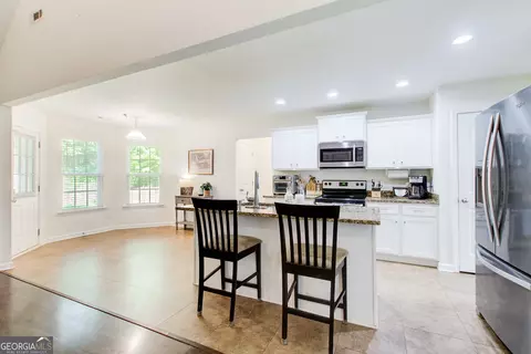 Kitchen - 190 Pebble Creek Dr, Covington, GA 30016 photo 3 of 3
