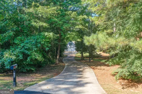 Exterior - 190 Pebble Creek Dr, Covington, GA 30016 photo 8 of 8