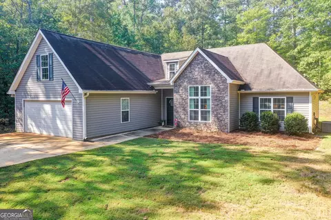 Exterior - 190 Pebble Creek Dr, Covington, GA 30016 photo 2 of 8